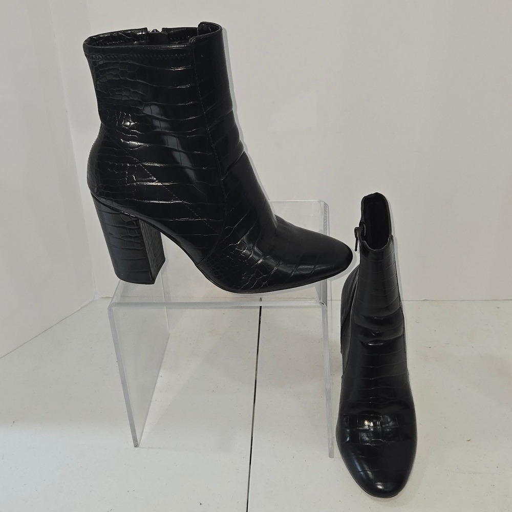 Aldo Womens Black Croc Embossed Block Heel Ankle Boots Size 10 Zip Up AC964